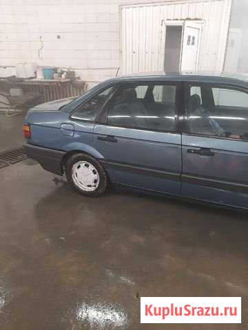 Volkswagen Passat 1.9 МТ, 1990, битый, 270 000 км Курган - изображение 1