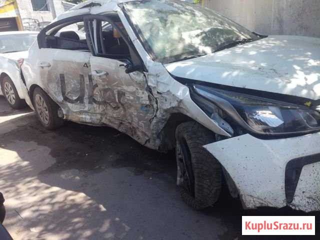 KIA Rio 1.4 AT, 2019, битый, 20 000 км Новосибирск - изображение 1