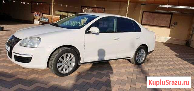 Volkswagen Jetta 1.6 МТ, 2010, 230 000 км Черкесск - изображение 1