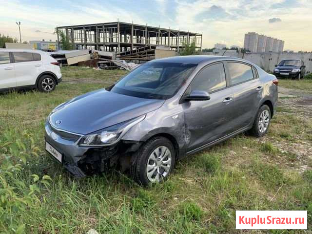 KIA Rio 1.6 AT, 2017, битый, 38 000 км Набережные Челны - изображение 1