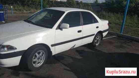 Toyota Carina 1.5 AT, 1997, 200 000 км Омск