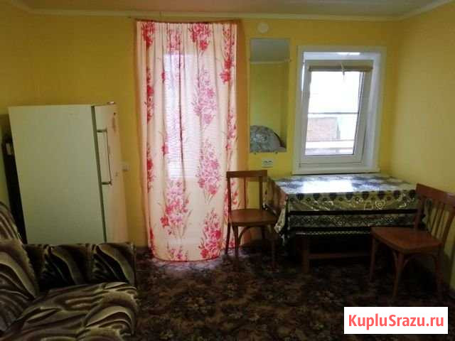 Комната 15 м² в 5-ком. кв., 1/1 эт. в аренду посуточно в Яровом Яровое - изображение 2
