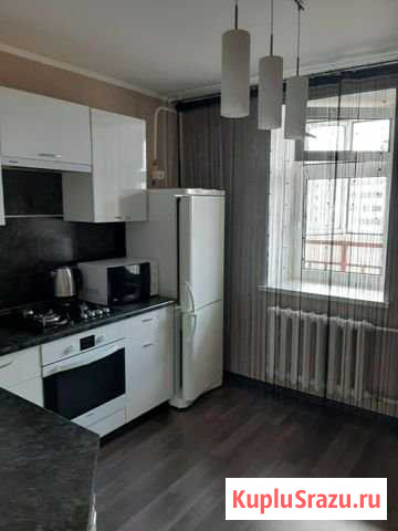 1-комнатная квартира, 40 м², 8/10 эт. в аренду посуточно в Альметьевске Альметьевск - изображение 2