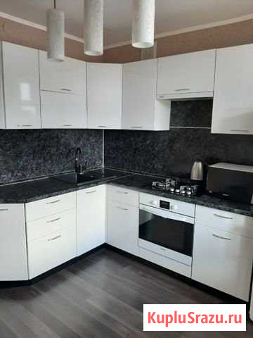 1-комнатная квартира, 40 м², 8/10 эт. в аренду посуточно в Альметьевске Альметьевск - изображение 1