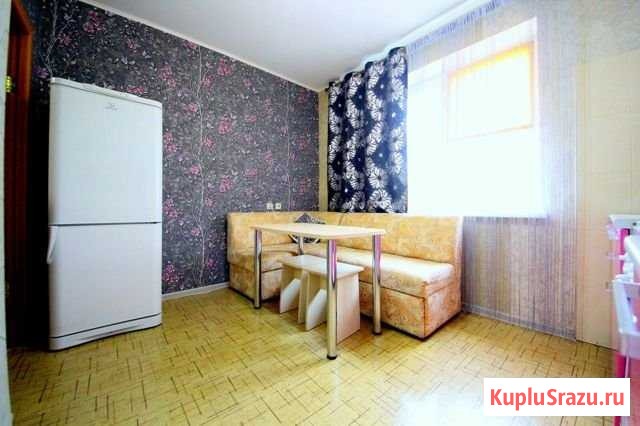 1-комнатная квартира, 42 м², 3/9 эт. в аренду посуточно в Саратове Саратов - изображение 2