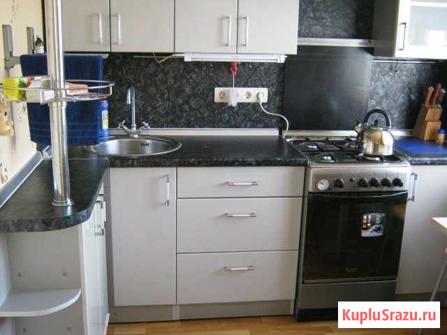 3-комнатная квартира, 50 м², 5/5 эт. в аренду посуточно в Ижевске Ижевск - изображение 1