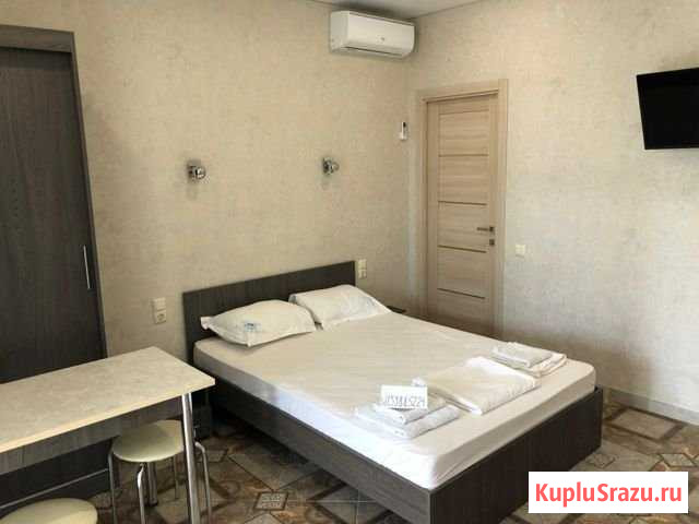 Комната 25 м² в 1-ком. кв., 1/2 эт. в аренду посуточно в Ейске Ейск - изображение 1