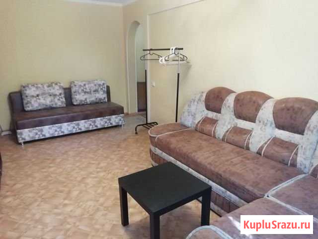 2-комнатная квартира, 48 м², 2/5 эт. в аренду посуточно в Омске Омск - изображение 1