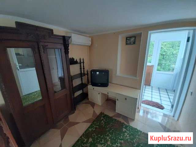 Комната 22 м² в 1-ком. кв., 2/2 эт. в аренду посуточно в Феодосии Феодосия - изображение 2