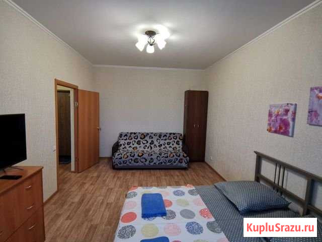 1-комнатная квартира, 45 м², 3/17 эт. в аренду посуточно в Сургуте Ханты-Мансийского АО Сургут - изображение 2