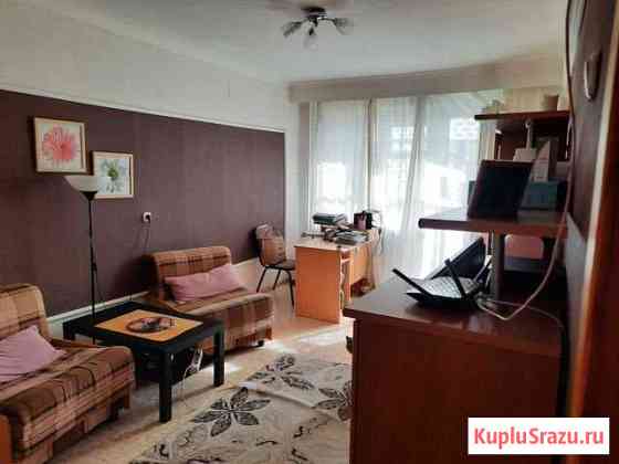 3-комнатная квартира, 64.1 м², 3/5 эт. на продажу в Омске Омск