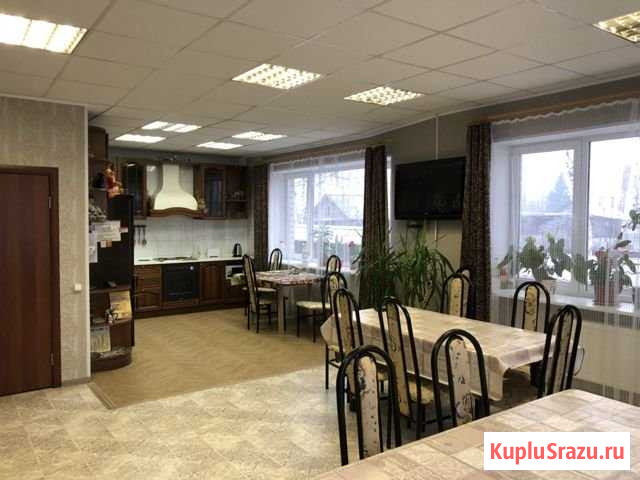 Комната 15 м² в 8-ком. кв., 1/2 эт. в аренду посуточно в Боровичах Боровичи - изображение 2
