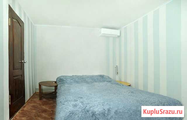 Комната 11 м² в 1-ком. кв., 1/1 эт. в аренду посуточно в Черноморском Республики Крым Черноморское - изображение 2