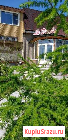 Коттедж 600 м² на участке 1000 сот. в аренду посуточно в Хабаровске Хабаровск - изображение 1