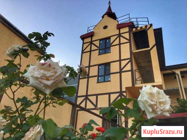 Комната 18 м² в 5-ком. кв., 1/3 эт. в аренду посуточно в Кабардинке Кабардинка - изображение 1