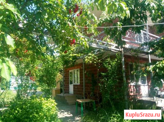 Комната 33 м² в > 9-ком. кв., 1/2 эт. в аренду посуточно в Туапсе Туапсе - изображение 1