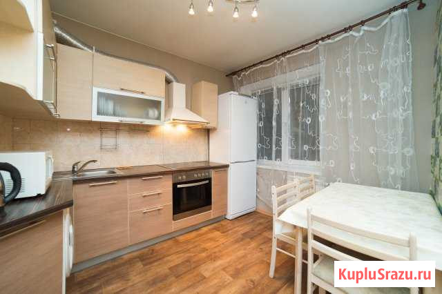 2-комнатная квартира, 54 м², 14/14 эт. в аренду посуточно в Челябинске Челябинск - изображение 1