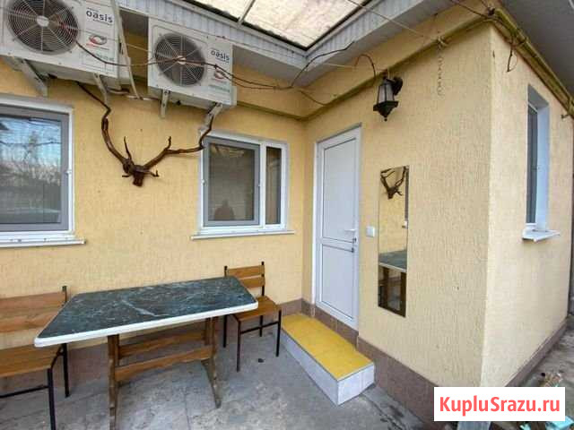 1-комнатная квартира, 28 м², 1/1 эт. в аренду посуточно в Евпатории Евпатория - изображение 1