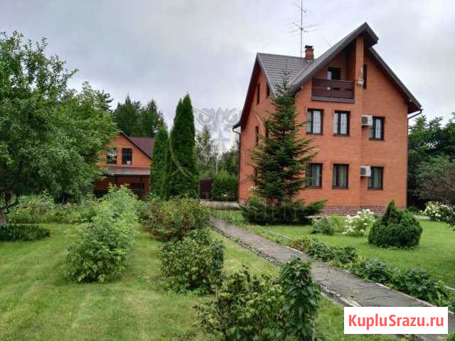 Коттедж 200 м² на участке 20 сот. на продажу в Красногорске Московской области Красногорск - изображение 1