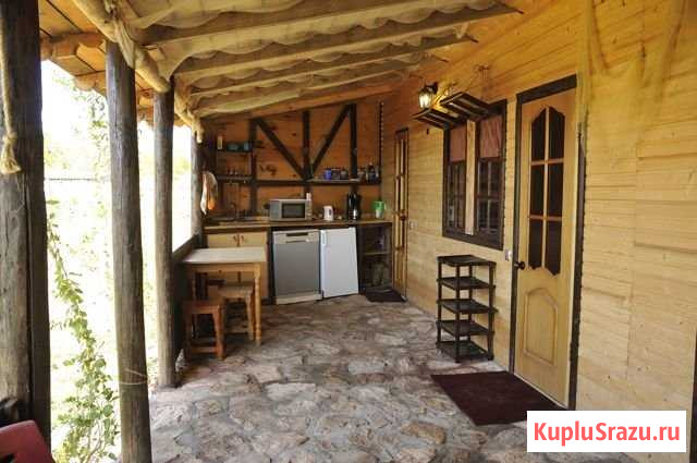Комната 16 м² в 1-ком. кв., 1/1 эт. в аренду посуточно в Черноморском Республики Крым Черноморское - изображение 3