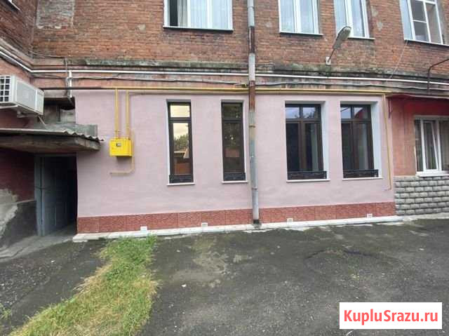 3-комнатная квартира, 65 м², 1/3 эт. на продажу во Владикавказе Владикавказ - изображение 1