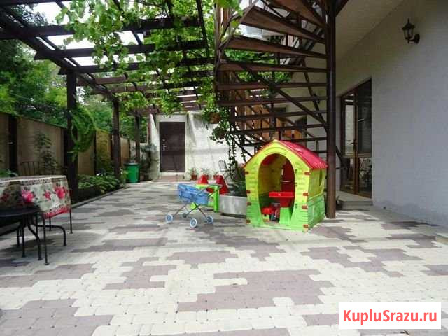 Комната 18 м² в 6-ком. кв., 1/3 эт. в аренду посуточно в Кабардинке Кабардинка - изображение 3