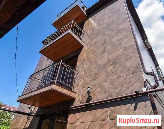 Комната 90 м² в 3-ком. кв., 4/4 эт. в аренду посуточно в Кабардинке Кабардинка - изображение 1