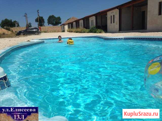 Комната 20 м² в 1-ком. кв., 1/1 эт. в аренду посуточно в Черноморском Республики Крым Черноморское - изображение 1