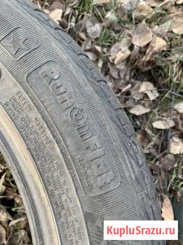 Резина goodyear run flat 225/55 r17 Красненькая - изображение 1
