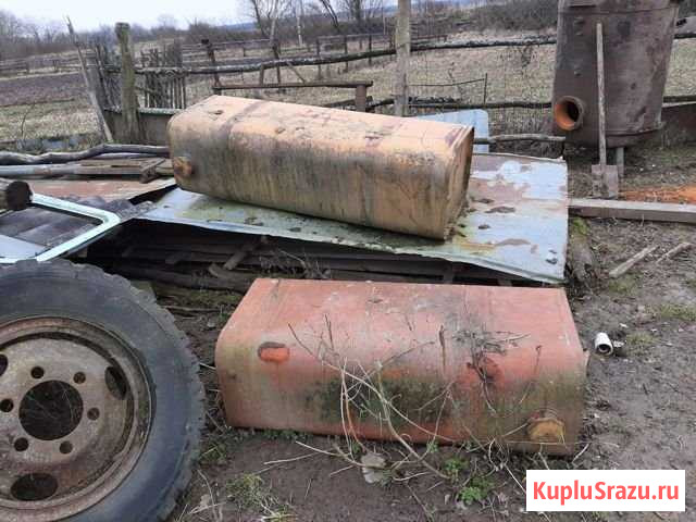 Три топливных бака не гнилые Красный - изображение 1