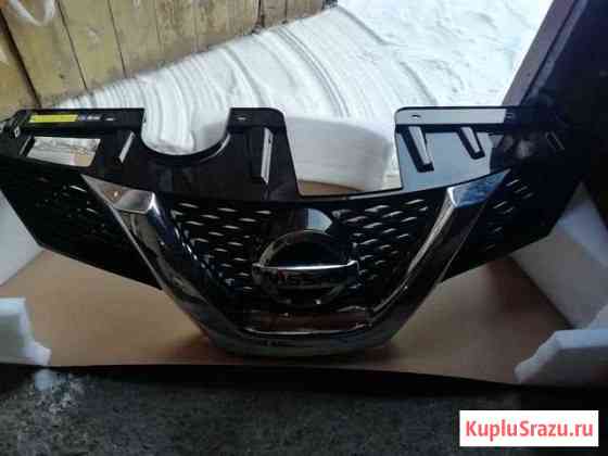 Решетка радиатора Nissan X trail T-32 Серов