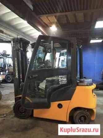Погрузчик вилочный бу 2015 год 2 тонны дизель Санкт-Петербург
