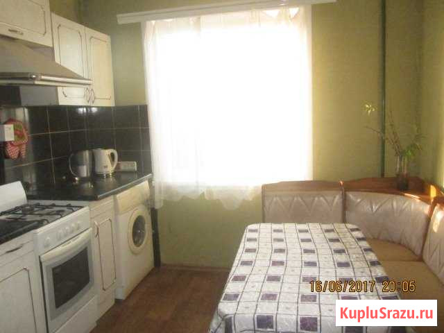 3-комнатная квартира, 50 м², 7/9 эт. в аренду на длительный срок в Омске Омск - изображение 1