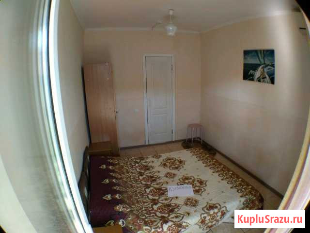 Комната 18 м² в 5-ком. кв., 2/4 эт. в аренду посуточно в Кабардинке Кабардинка - изображение 1