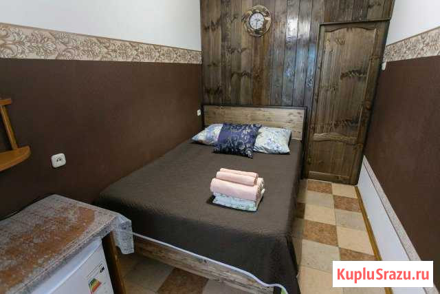 Комната 10 м² в 1-ком. кв., 1/2 эт. в аренду посуточно в Геленджике Геленджик - изображение 1