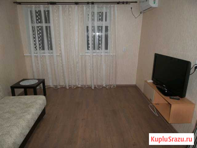 Дом 50 м² на участке 1 сот. в аренду посуточно в Ейске Ейск - изображение 1