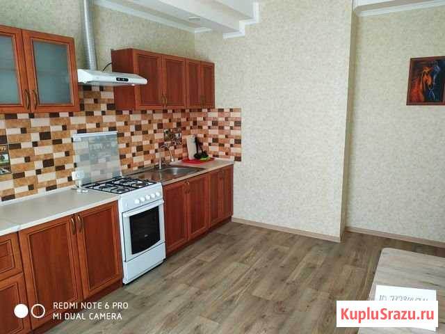 2-комнатная квартира, 70 м², 2/3 эт. в аренду посуточно в Керче Керчь - изображение 1