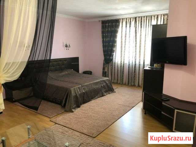 Комната 30 м² в 2-ком. кв., 3/3 эт. в аренду посуточно в Судаке Судак - изображение 1