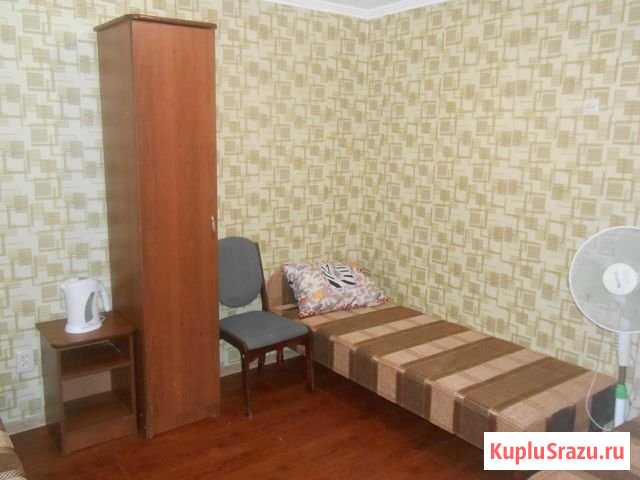 Комната 18 м² в 4-ком. кв., 1/1 эт. в аренду посуточно в Небуге Небуг - изображение 1