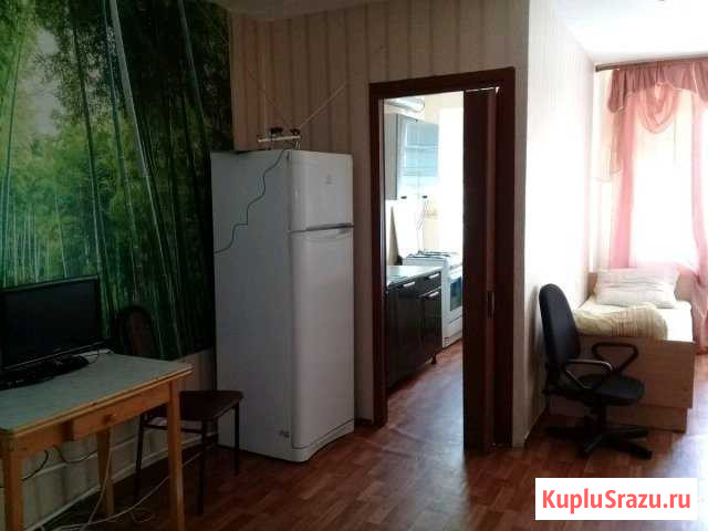 1-комнатная квартира, 32 м², 1/6 эт. в аренду посуточно в Валдае Валдай - изображение 1