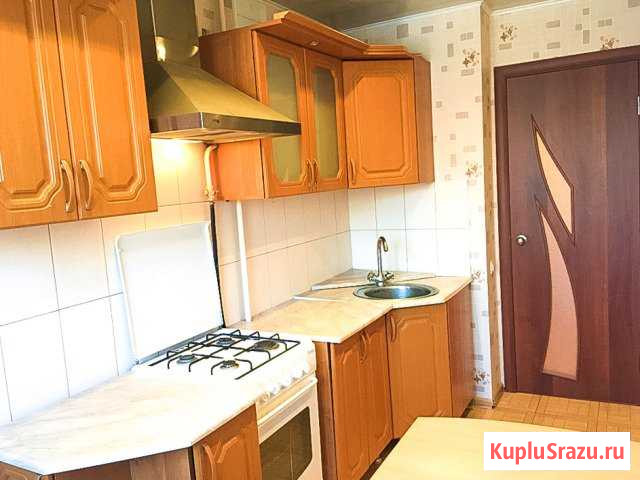 1-комнатная квартира, 30 м², 3/5 эт. в аренду посуточно в Каменске-Уральском Каменск-Уральский - изображение 1