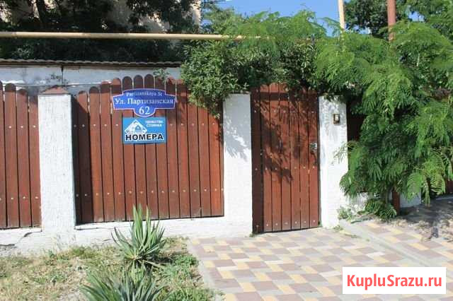 Комната 18 м² в 1-ком. кв., 1/2 эт. в аренду посуточно в Кабардинке Кабардинка - изображение 1