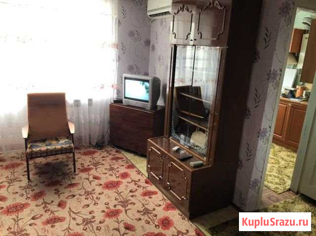 1-комнатная квартира, 32 м², 3/5 эт. в аренду на длительный срок в Шахтах Шахты - изображение 1