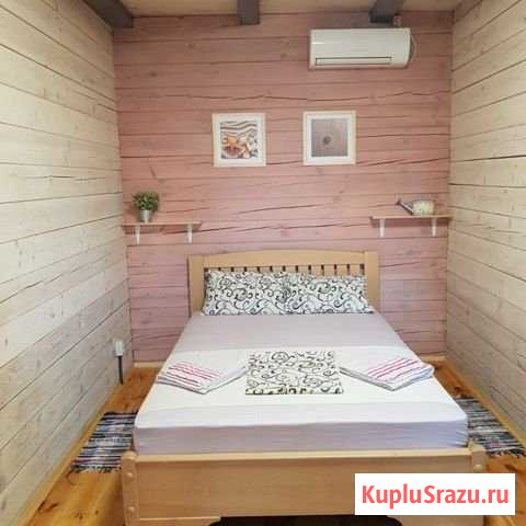 Комната 16 м² в > 9-ком. кв., 1/2 эт. в аренду посуточно в Алуште Алушта - изображение 1