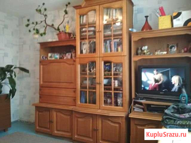 Комната 32 м² в 8-ком. кв., 4/5 эт. на продажу в Великих Луках Великие Луки - изображение 1