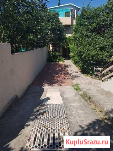 Комната 20 м² в 7-ком. кв., 2/3 эт. в аренду посуточно в Сочи Сочи - изображение 1