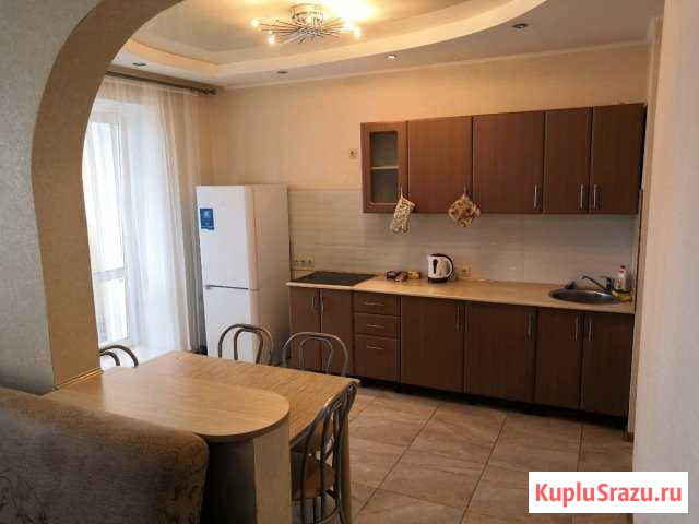 2-комнатная квартира, 72 м², 4/10 эт. в аренду посуточно в Омске Омск - изображение 1