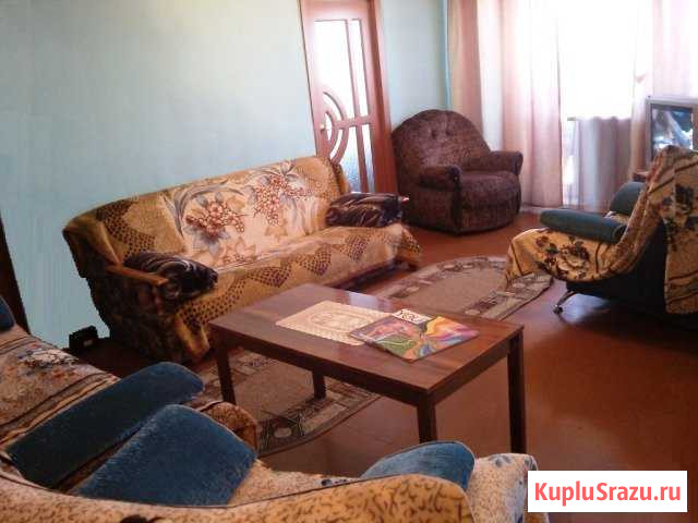 3-комнатная квартира, 46 м², 4/4 эт. в аренду посуточно в Усолье-Сибирском Усолье-Сибирское - изображение 1
