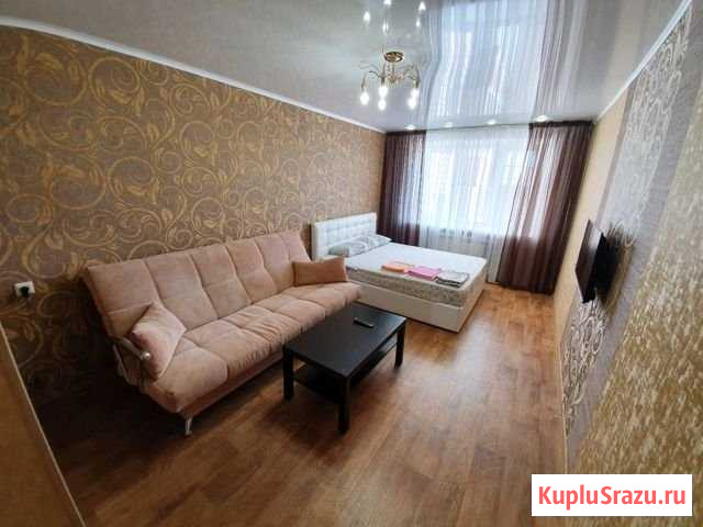 1-комнатная квартира, 45 м², 8/14 эт. в аренду посуточно в Альметьевске Альметьевск - изображение 1