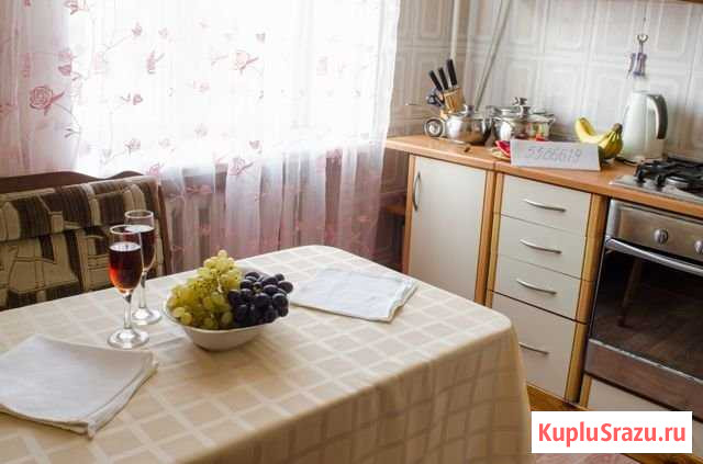 2-комнатная квартира, 61 м², 4/4 эт. в аренду посуточно в Севастополе Севастополь - изображение 1